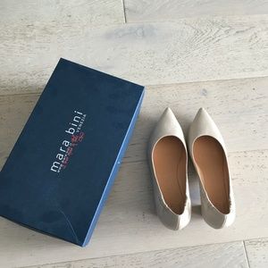 Mara Bini low heel pump